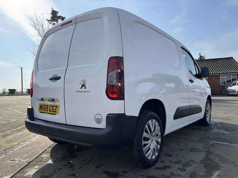 PEUGEOT PARTNER