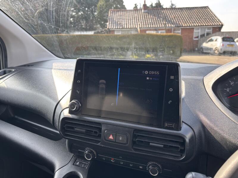 PEUGEOT PARTNER