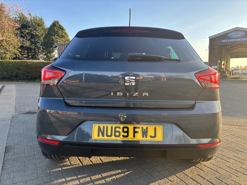 SEAT IBIZA