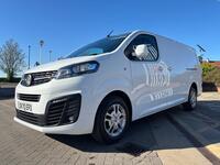 VAUXHALL VIVARO