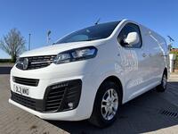 VAUXHALL VIVARO