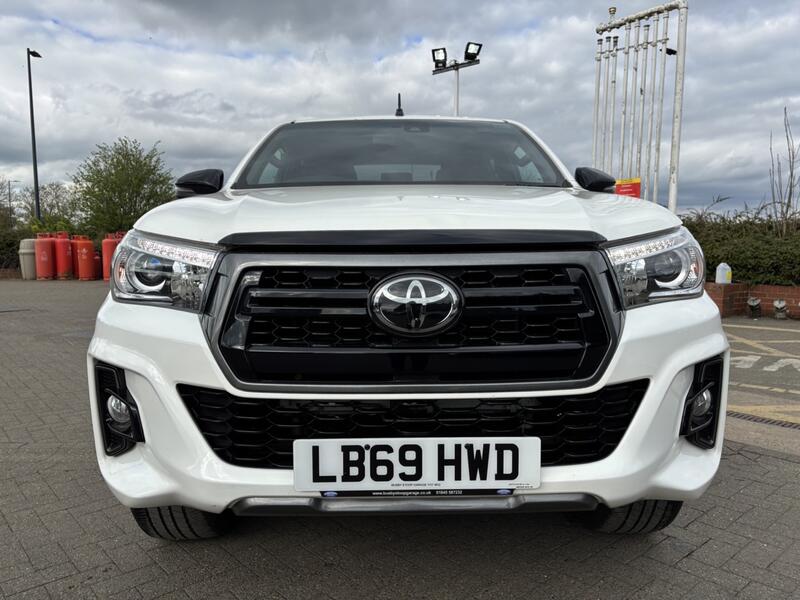 TOYOTA HILUX